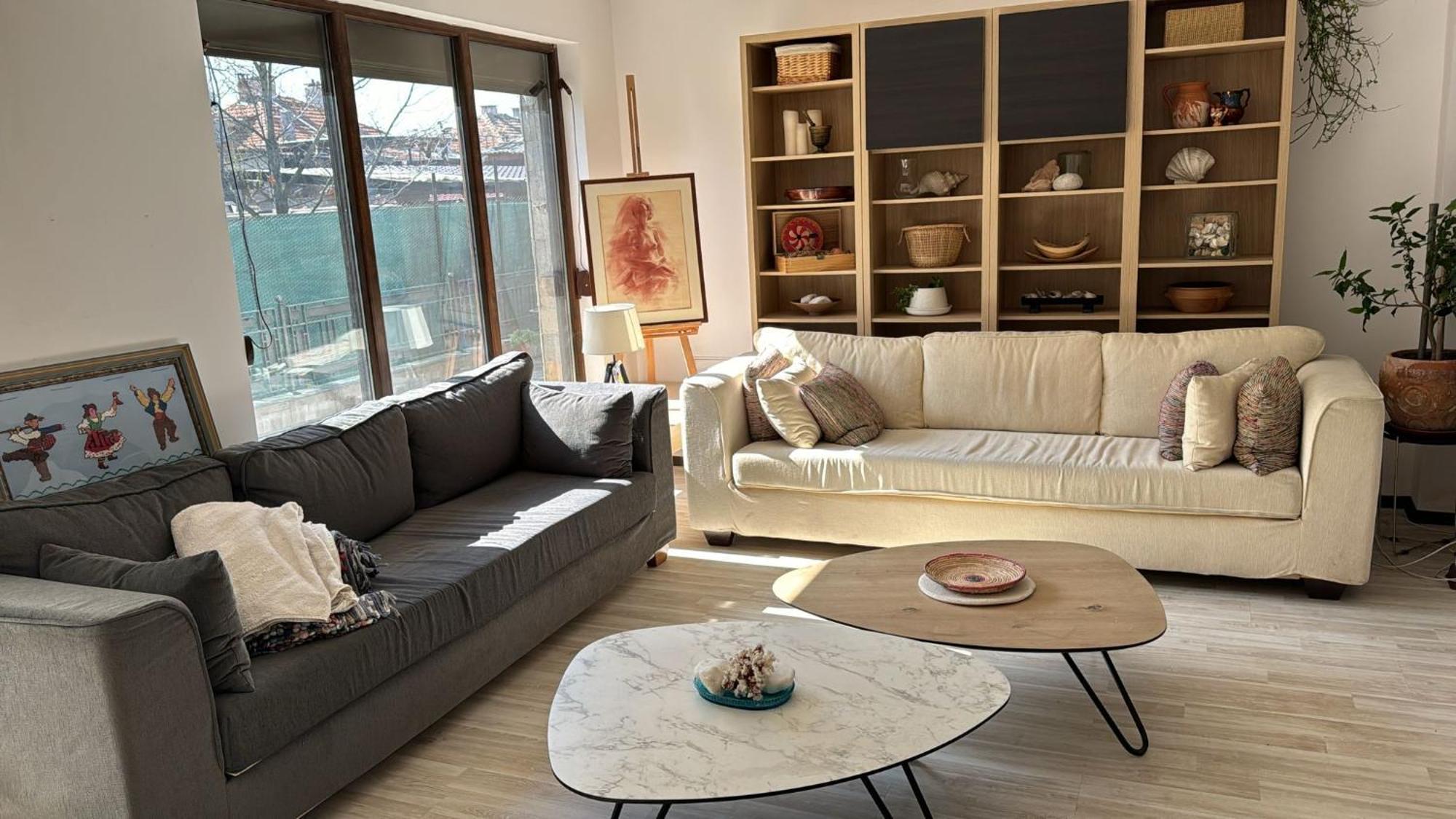 Kazanlak Large Guest House Apartment Near The Center With Full Kitchen & Dining Room, King Beds, Garden Patio, Free Parking & Self Check-In ภายนอก รูปภาพ