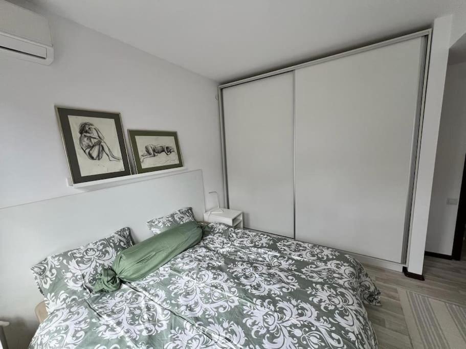 Kazanlak Large Guest House Apartment Near The Center With Full Kitchen & Dining Room, King Beds, Garden Patio, Free Parking & Self Check-In ภายนอก รูปภาพ