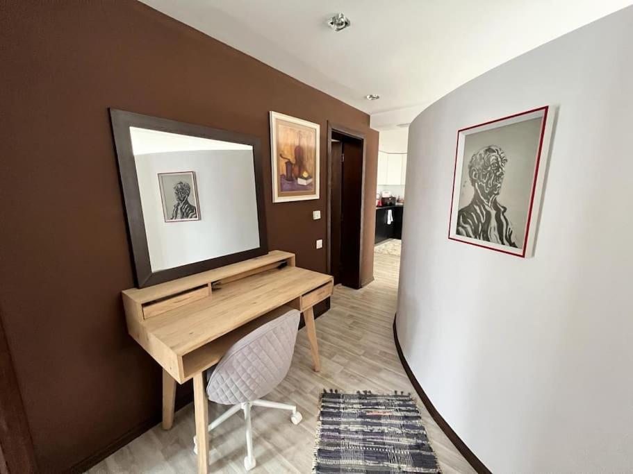 Kazanlak Large Guest House Apartment Near The Center With Full Kitchen & Dining Room, King Beds, Garden Patio, Free Parking & Self Check-In ภายนอก รูปภาพ