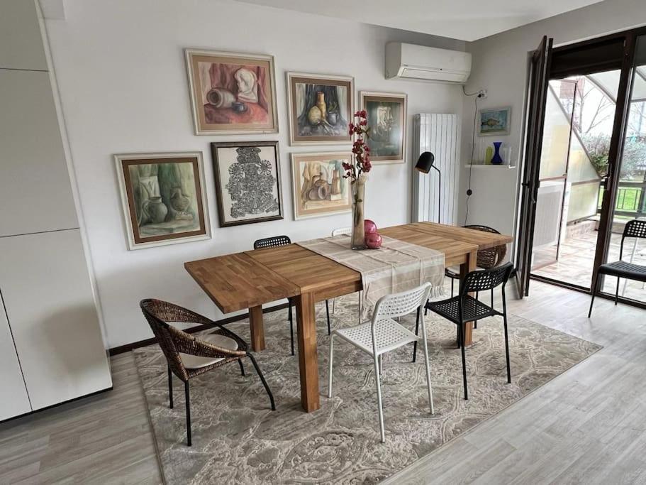 Kazanlak Large Guest House Apartment Near The Center With Full Kitchen & Dining Room, King Beds, Garden Patio, Free Parking & Self Check-In ภายนอก รูปภาพ